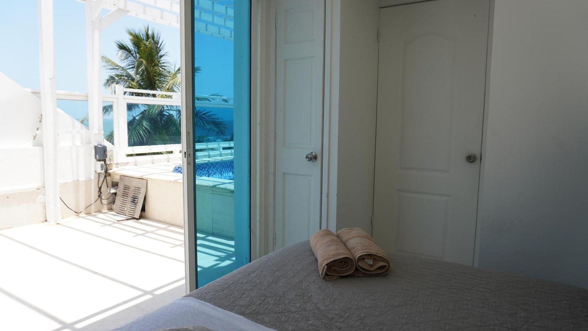 Villa Luxury Beachfront Private Pool & Terrace Cartagena