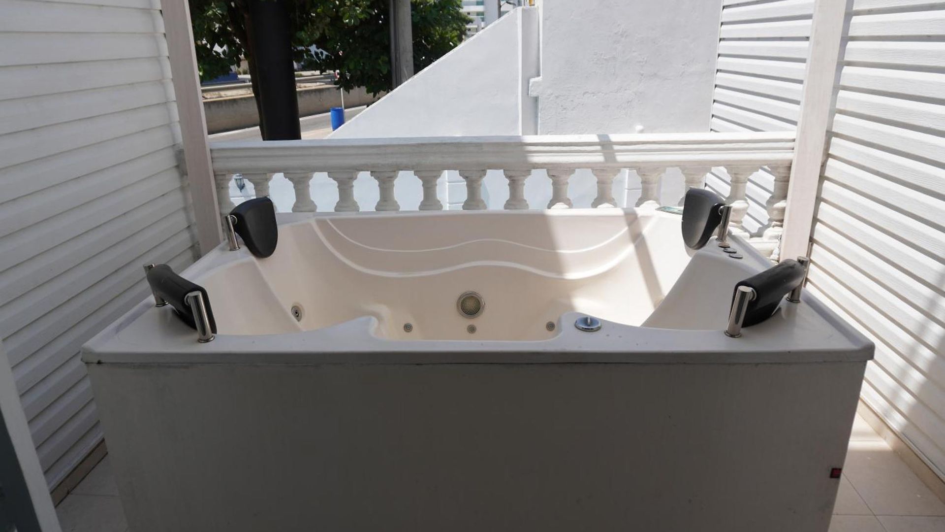 Luxury Beachfront Private Pool & Terrace Villa Cartagena