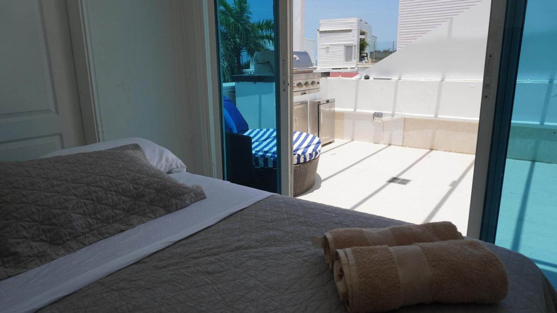 Luxury Beachfront Private Pool & Terrace * Cartagena