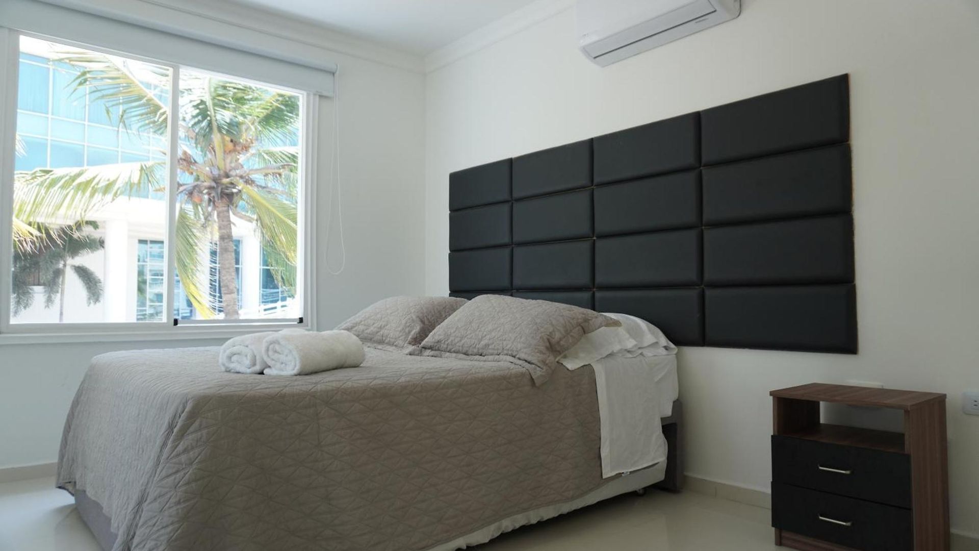 Luxury Beachfront Private Pool & Terrace Villa Cartagena