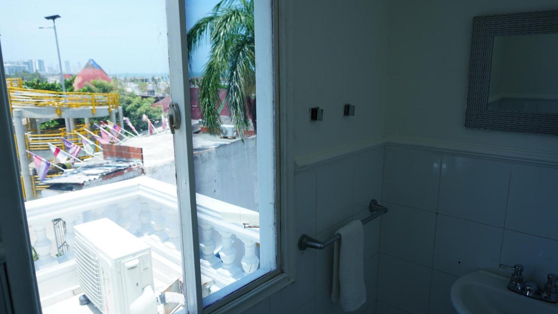 Luxury Beachfront Private Pool & Terrace Villa Cartagena