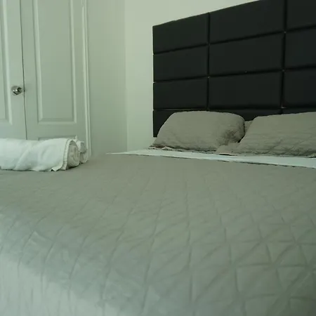 Luxury Beachfront Private Pool & Terrace * Cartagena