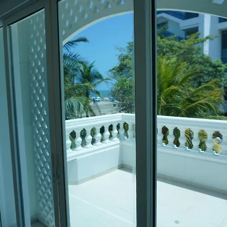 Luxury Beachfront Private Pool & Terrace