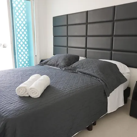 Luxury Beachfront Private Pool & Terrace Villa Cartagena