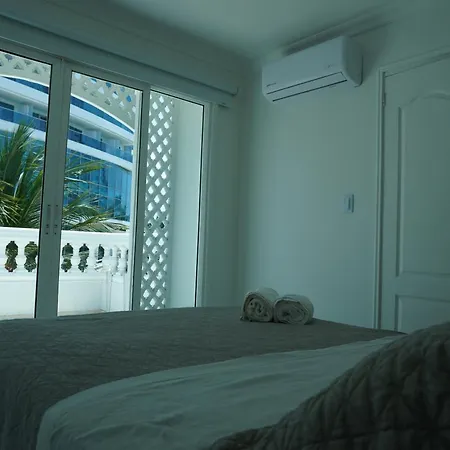 Luxury Beachfront Private Pool & Terrace