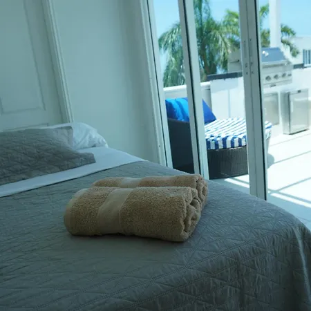 Villa Luxury Beachfront Private Pool & Terrace Cartagena