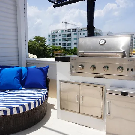 Villa Luxury Beachfront Private Pool & Terrace *